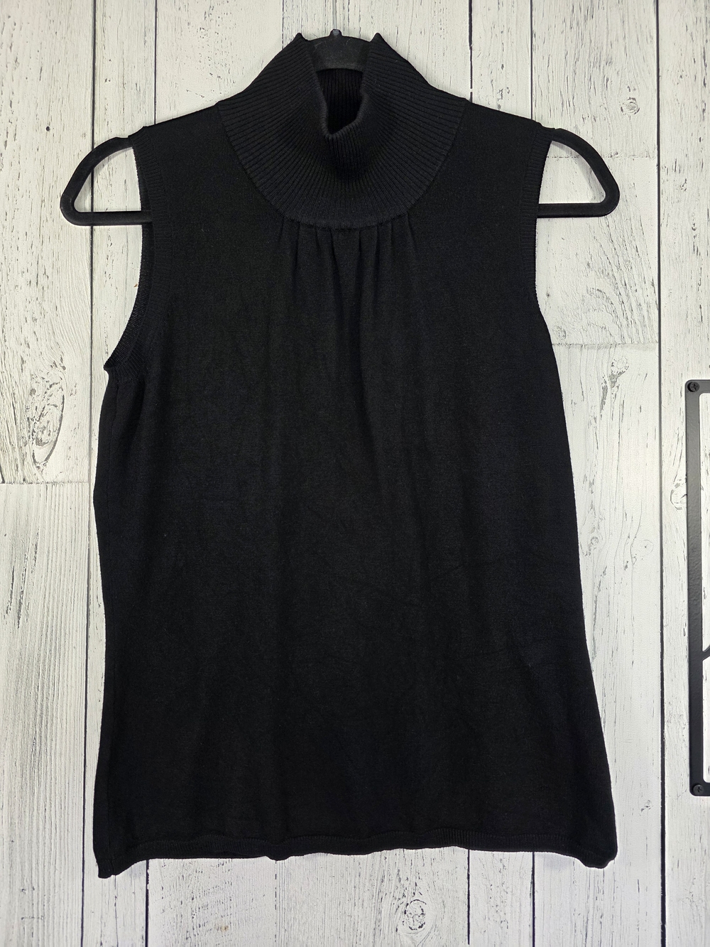 Melanie Lyne Black Sleeveless Mock Neck Knit Top M